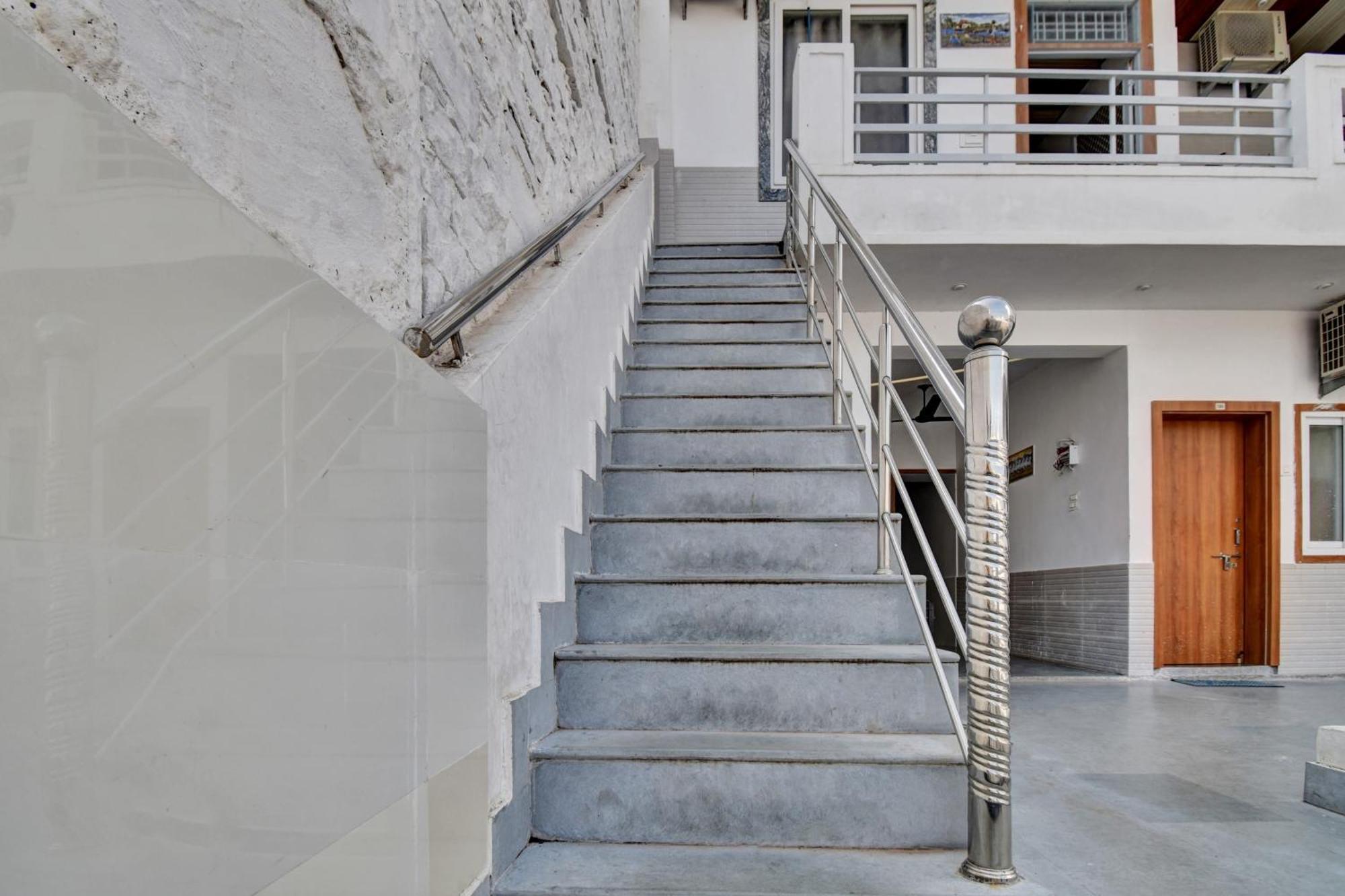Oyo Flagship Apna Guest House Kota (Rajasthan) Exterior foto